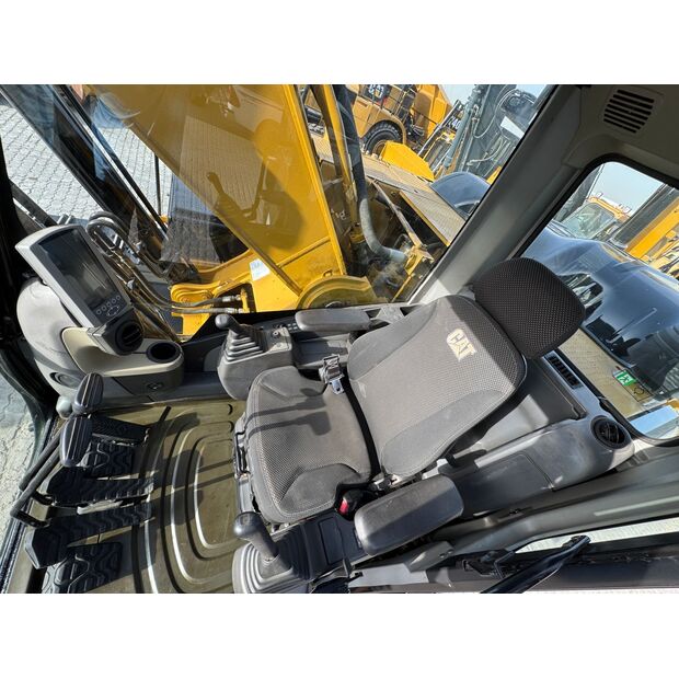 2017 Caterpillar 330D2L-45242134