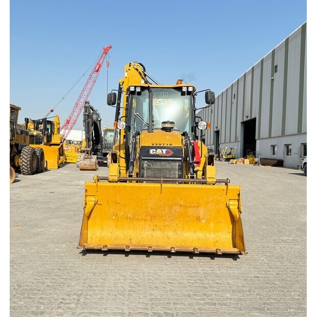 2025 Caterpillar 426-45242151