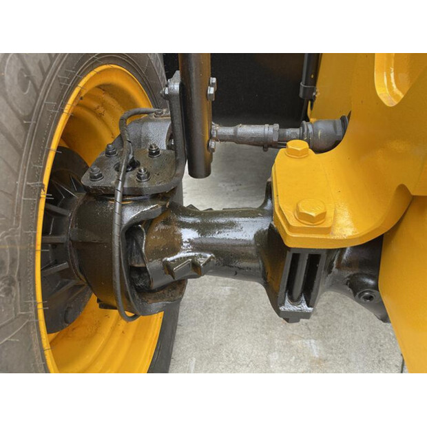 2018 JCB 531-70-45242878