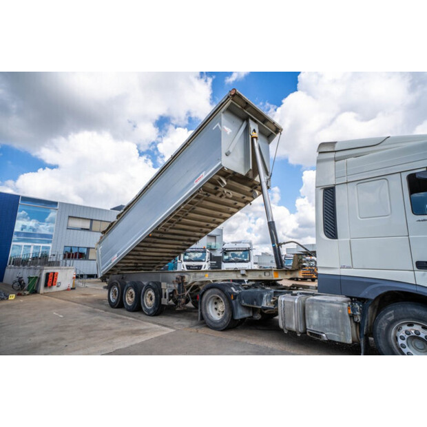 2017 BENALU C39C17-45243292