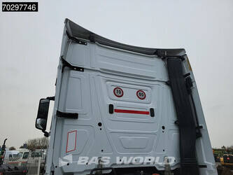 2018-mercedes-benz-actros-1845-1386005-45244081