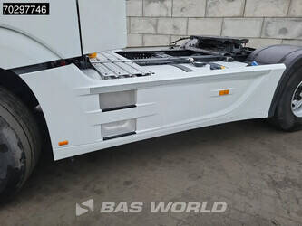 2018-mercedes-benz-actros-1845-1386005-45244091