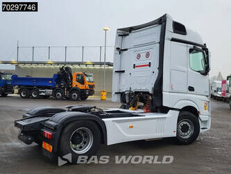 2018-mercedes-benz-actros-1845-1386005-45244100