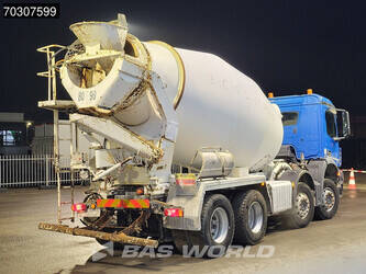 2017-mercedes-benz-arocs-3240-1412263-45247270