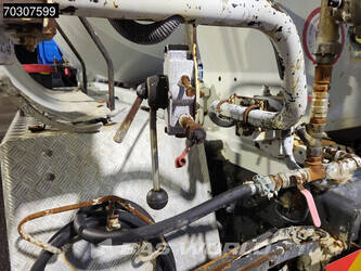 2017-mercedes-benz-arocs-3240-1412263-45247278