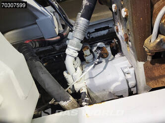 2017-mercedes-benz-arocs-3240-1412263-45247280