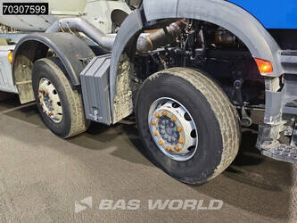 2017-mercedes-benz-arocs-3240-1412263-45247286