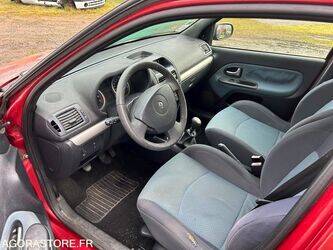 2006-renault-clio-1412341-45261455