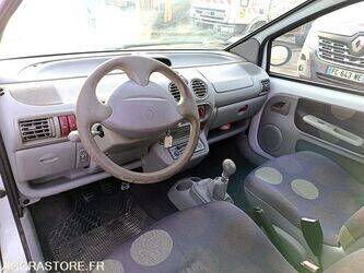2002-renault-twingo-1412345-45261553