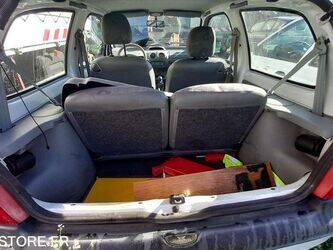 2005-renault-twingo-1412351-45261581