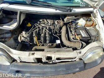 2005-renault-twingo-1412351-45261583