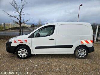 2018-peugeot-partner-1412356-45261632