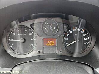 2018-peugeot-partner-1412356-45261638