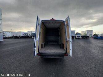 2021-mercedes-benz-sprinter-1412366-45261714