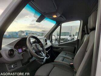 2021-mercedes-benz-sprinter-1412366-45261715