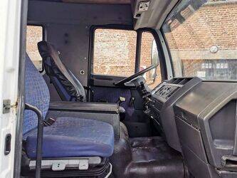 2001-man-1412374-45261761