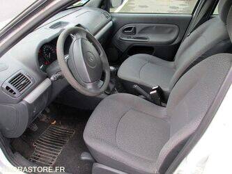 2007-renault-clio-1412405-45261997