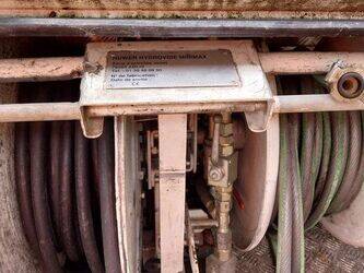 2004-toyota-hilux-1412411-45262038