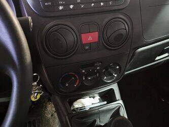 2013-peugeot-bipper-1412413-45262058