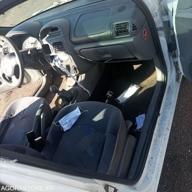 1998 رينو Clio-45262160