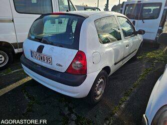 2005-renault-clio-1412424-45262164