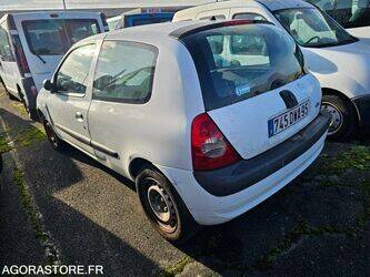 2005-renault-clio-1412424-45262165