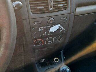 2005-renault-clio-1412424-45262168