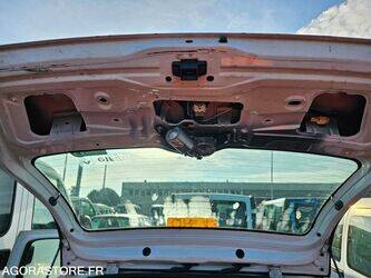 2005-renault-clio-1412424-45262174