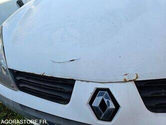 2005-renault-clio-1412424-45262179