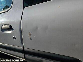 2005-renault-clio-1412424-45262190