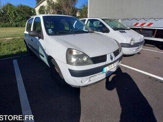 صورة ل سيارات 2005 رينو Clio