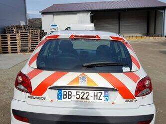 2010-peugeot-206-1412426-45262210