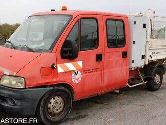 صورة ل شاحنات مسطحة 2003 سيتروين Jumper للبيع في فرنسا