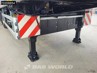 2025-doll-others-45262934