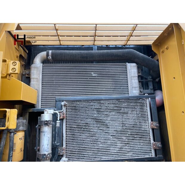 2023 كاتربيلر 320D-45263279