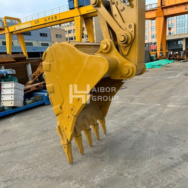 2024 Caterpillar 323-45263318