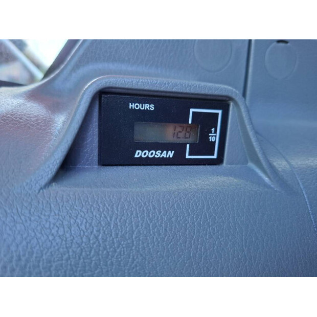 2023 ديفيلون DX225LC-7-45263737