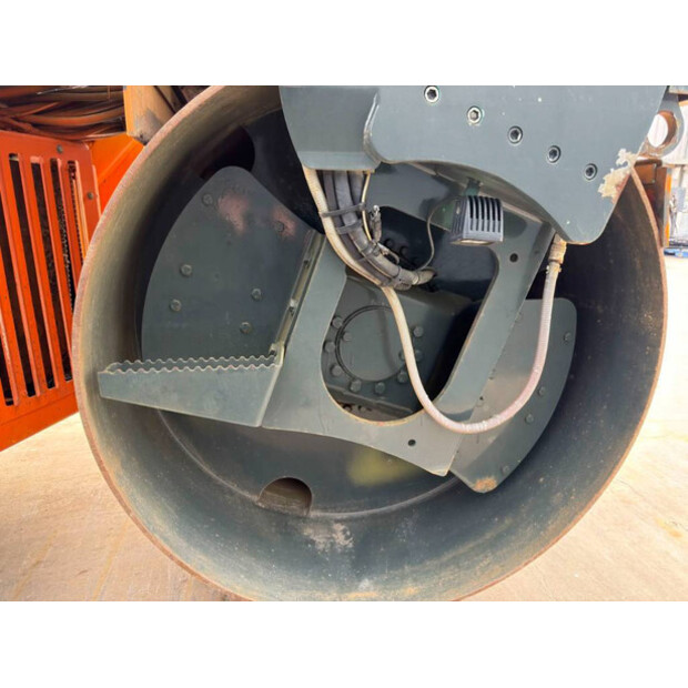 2009 آمان AV70-2-45264106