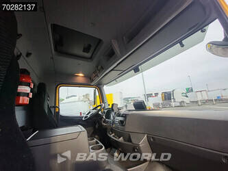 2018-mercedes-benz-atego-1524-1382320-45264152