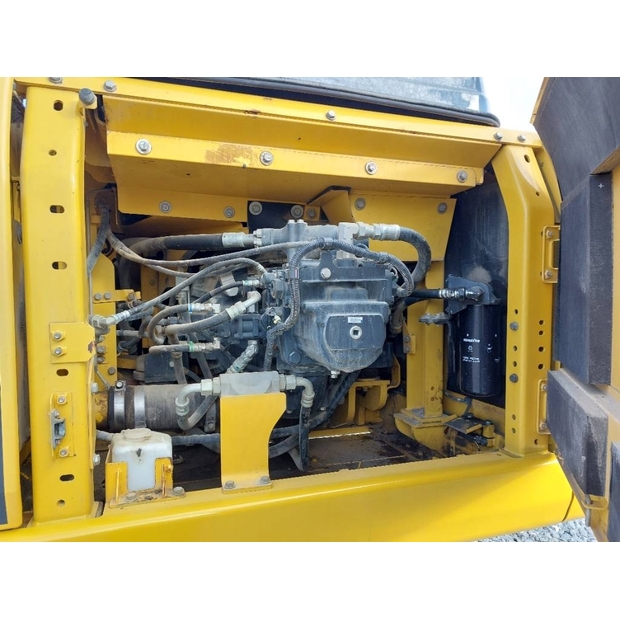 2016 Komatsu-45270598