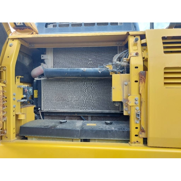 2016 Komatsu-45270600