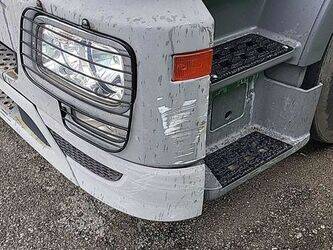 2010-mercedes-benz-2636-1412635-45280466