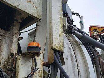 2010-mercedes-benz-2636-1412635-45280470