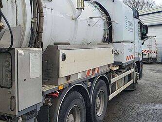 2010-mercedes-benz-2636-1412635-45280496