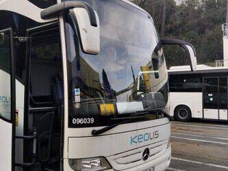 2009-mercedes-benz-tourismo-1412637-45280518