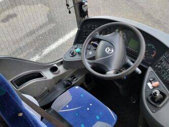 2009-mercedes-benz-tourismo-1412637-45280524