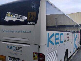 2009-mercedes-benz-tourismo-1412637-45280526