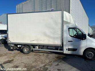 2019-renault-master-1412639-45280544