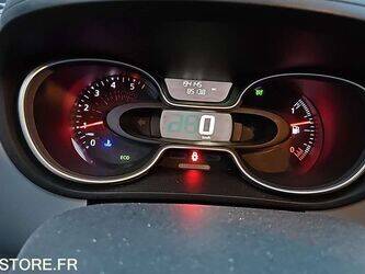 2017-renault-trafic-1412648-45280638