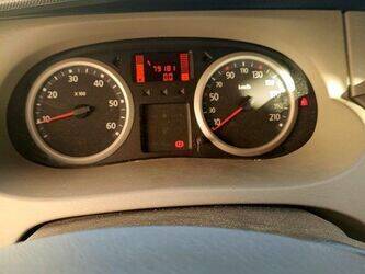 2010-renault-trafic-1412658-45280778